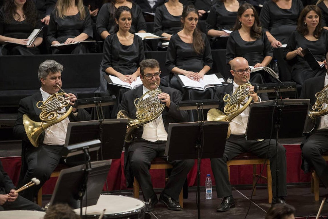 Apoteósico concierto de la orquesta y el coro del Teatro Real