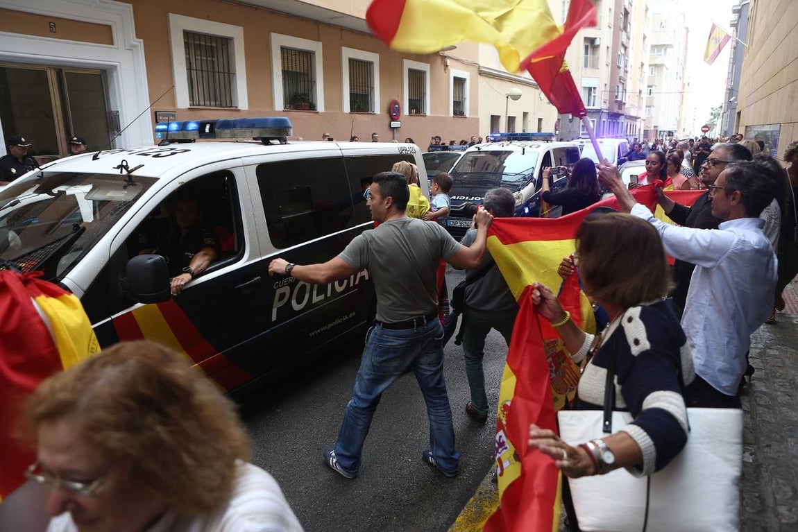 La Policía de Cádiz, despedida a lo grande en su partida hacia Cataluña
