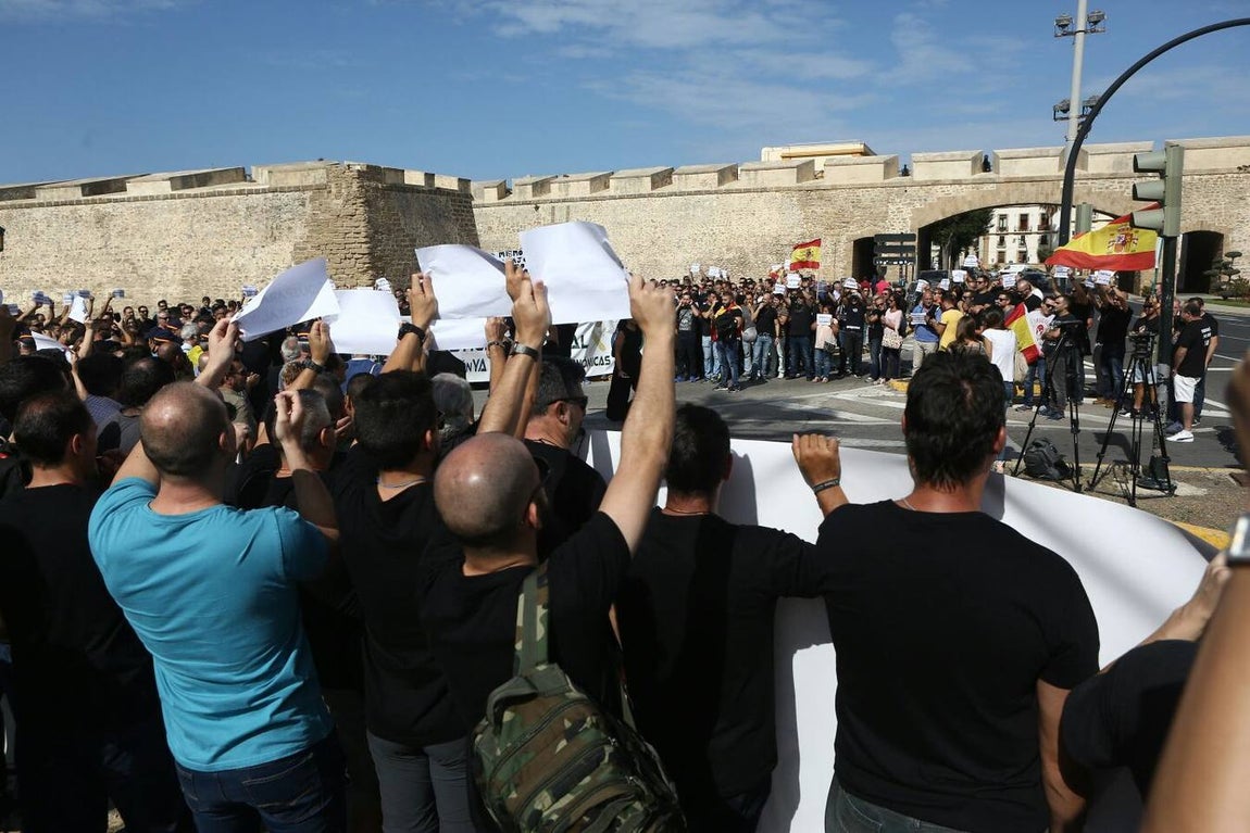 Policías y guardias civiles se manifiestan por un salario «justo»