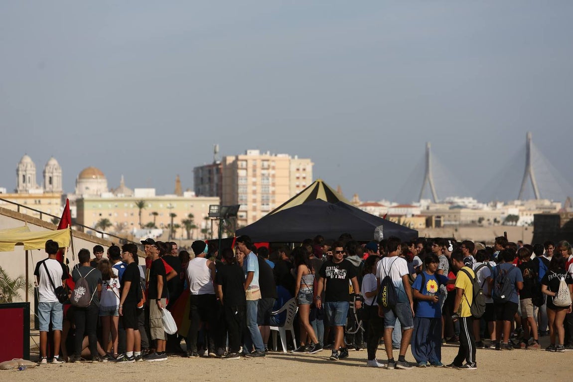 El Manga invade el Castillo de San Sebastián
