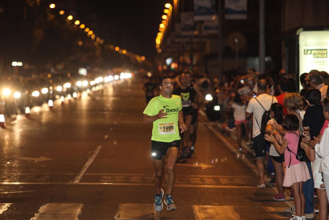 José Caro y Raquel Hernández ganan en la espectacular «Night Running» de Rock FM en Córdoba