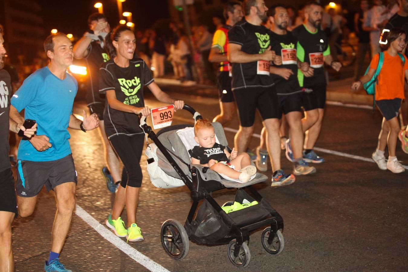 La «Night Running» de Córdoba, en imágenes