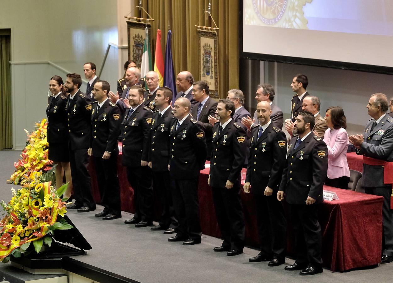 Un total de 130 cruces reconocen el mérito policial en Sevilla