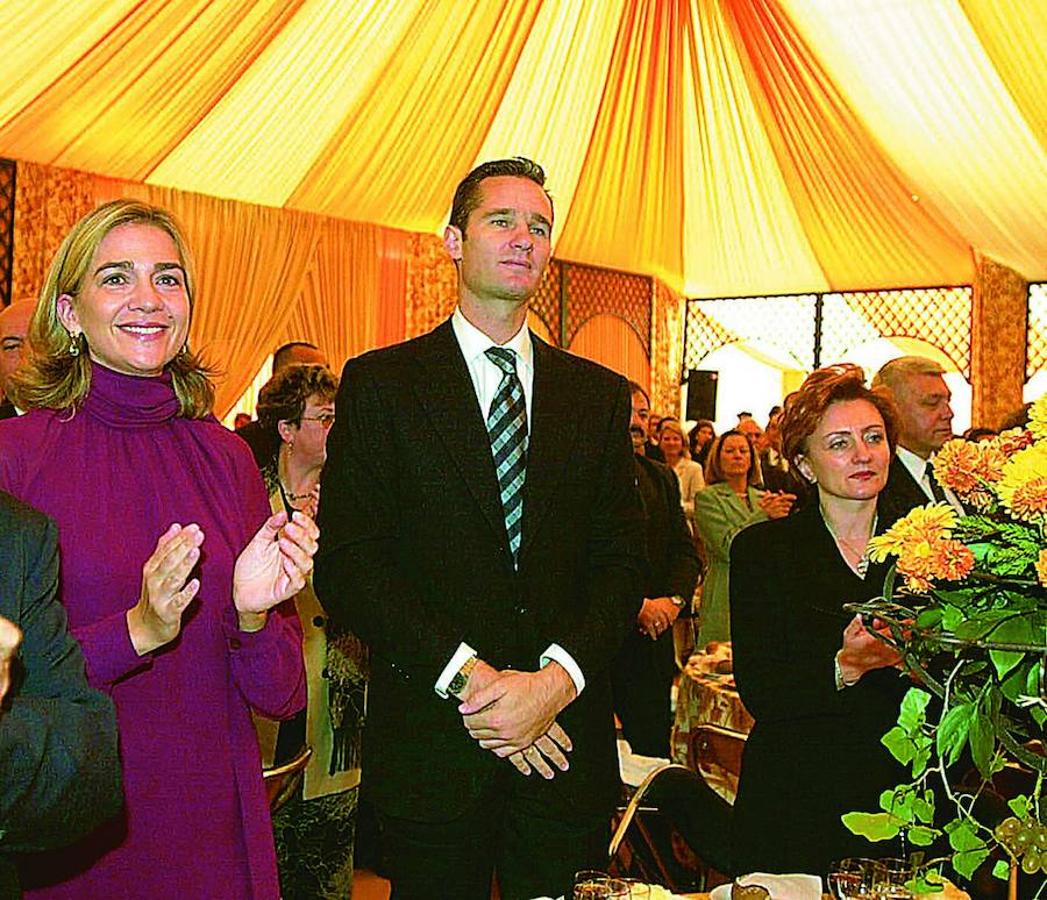 Iñaki Urdangarin y Cristina de Borbón, 20 años de matrimonio en imágenes