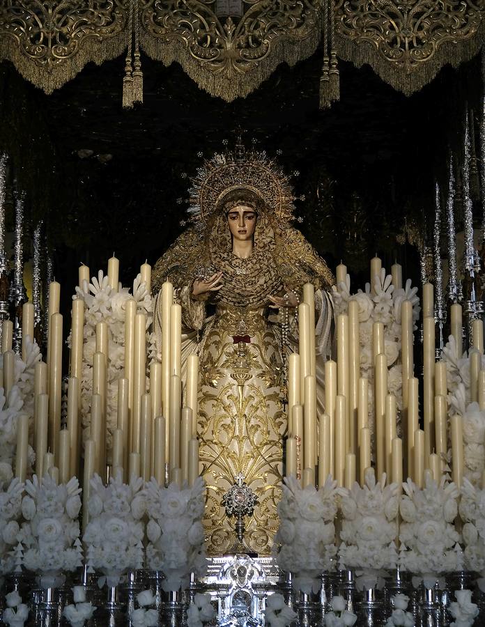 El Barrio León se engalana para la coronación de la Virgen de la Salud