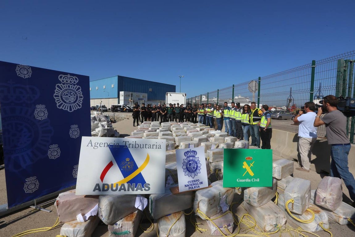 Descargan en Cádiz 3.700 kilos de cocaína