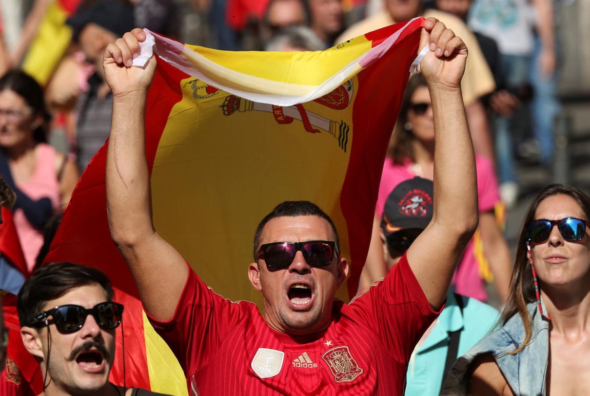 La manifestación de Barcelona por la unidad de España, en imágenes. 