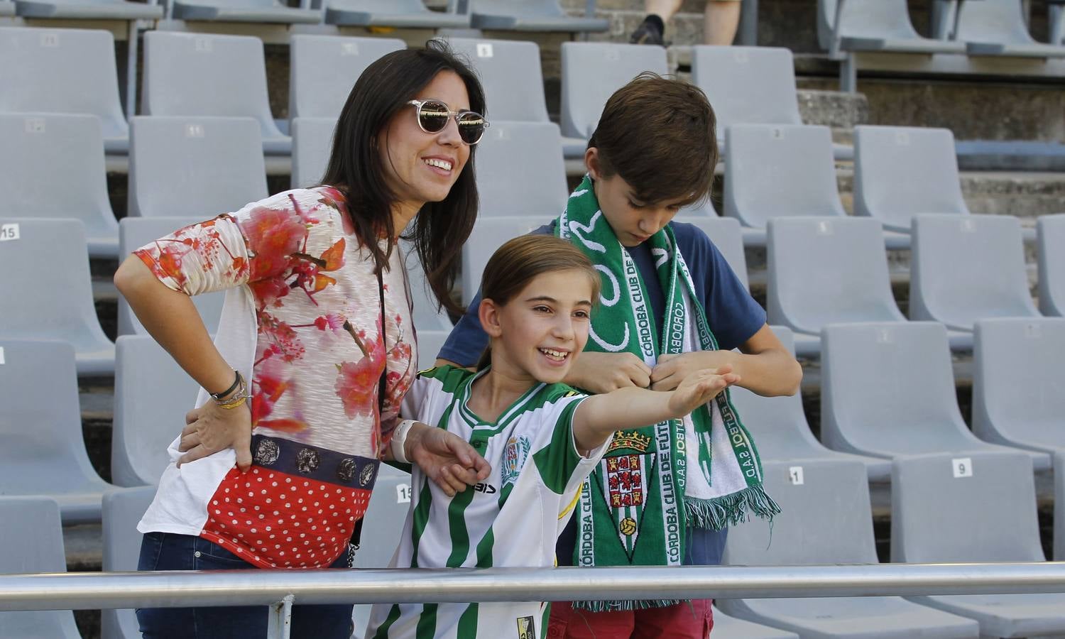 El ambiente del Córdoba-Alcorcón, en imágenes