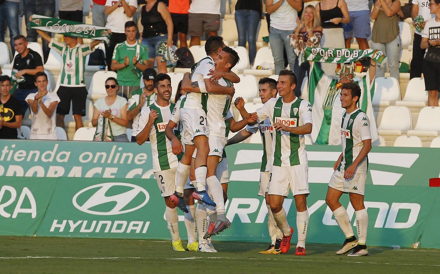 La goleada del Córdoba al Alcorcón, en imágenes