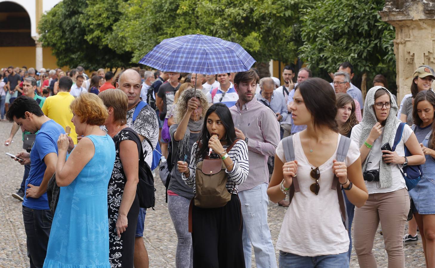 Imágenes de Córdoba llena en el 12 de octubre