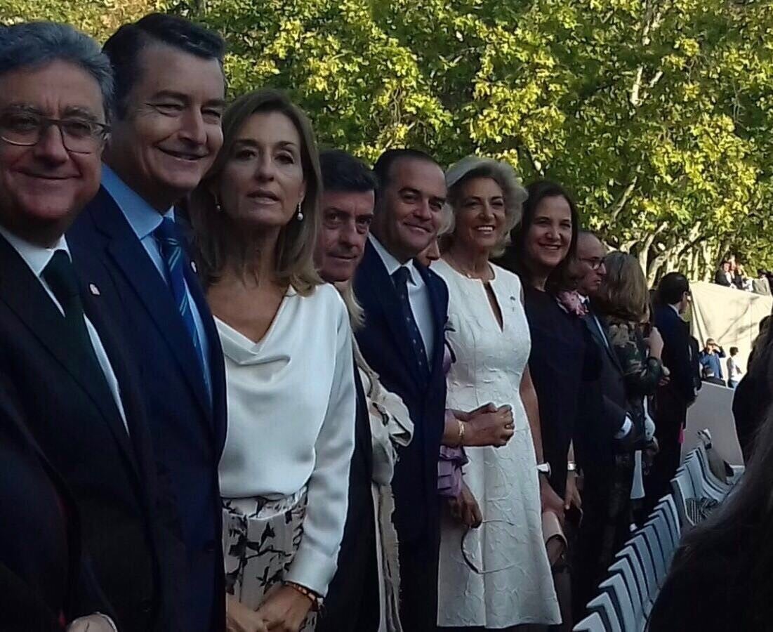 El delegado del Gobierno, José Julián Gregorio, también asistió al desfile de las fuerzas armadas en Madrid. 