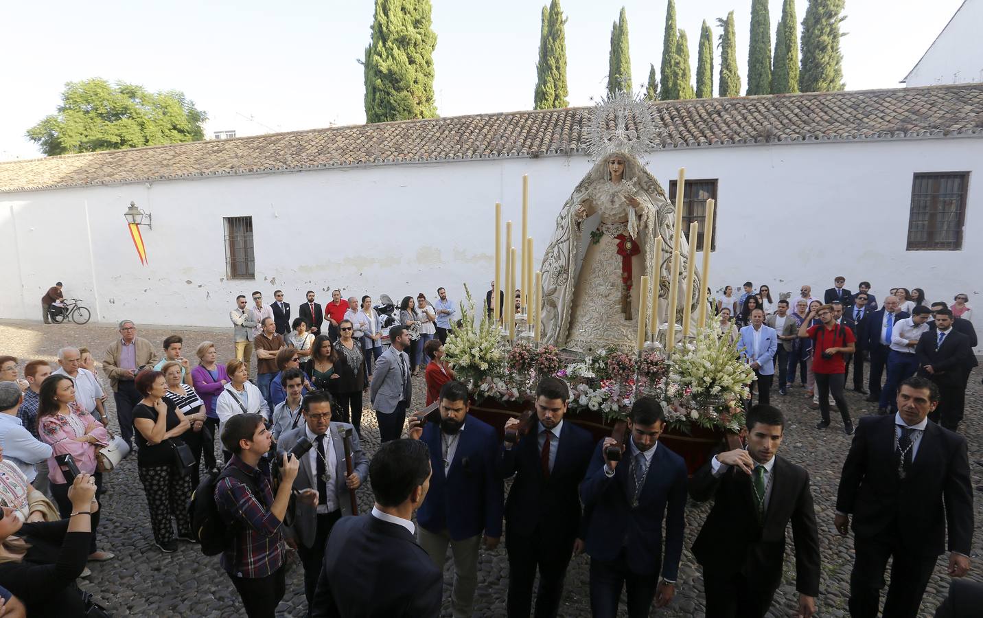 El rosario de la Paz y Esperanza, en imágenes