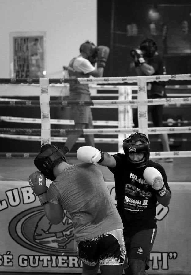 El boxeo y kickboxing de Córdoba, en blanco y negro