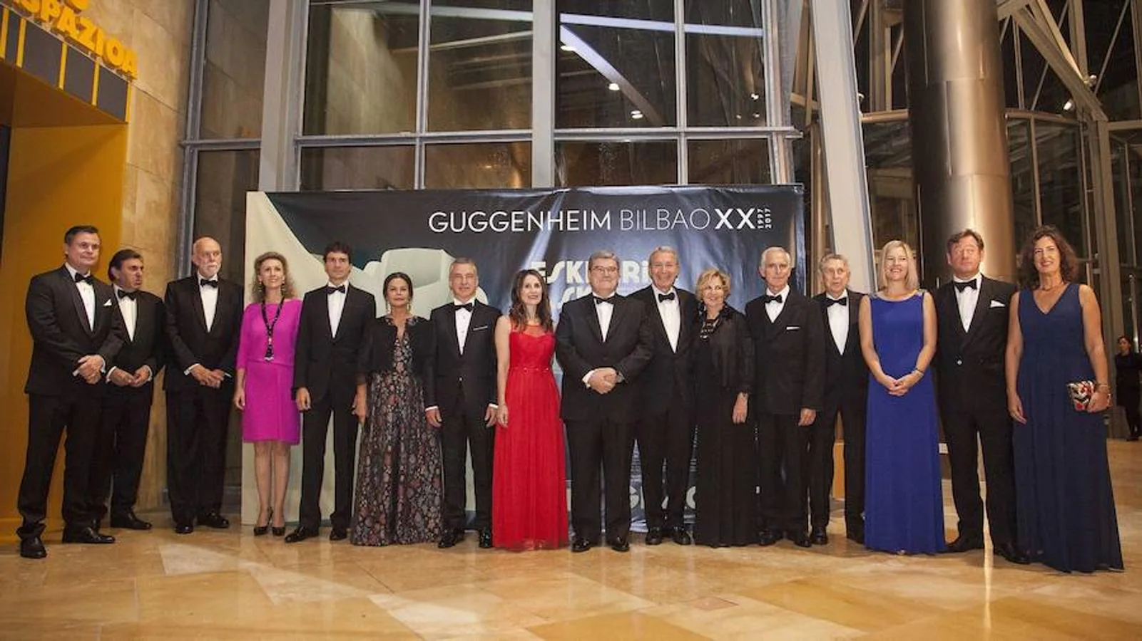 En imágenes: Ambiente de gala en la cena del Guggenheim para conmemorar su XX aniversario