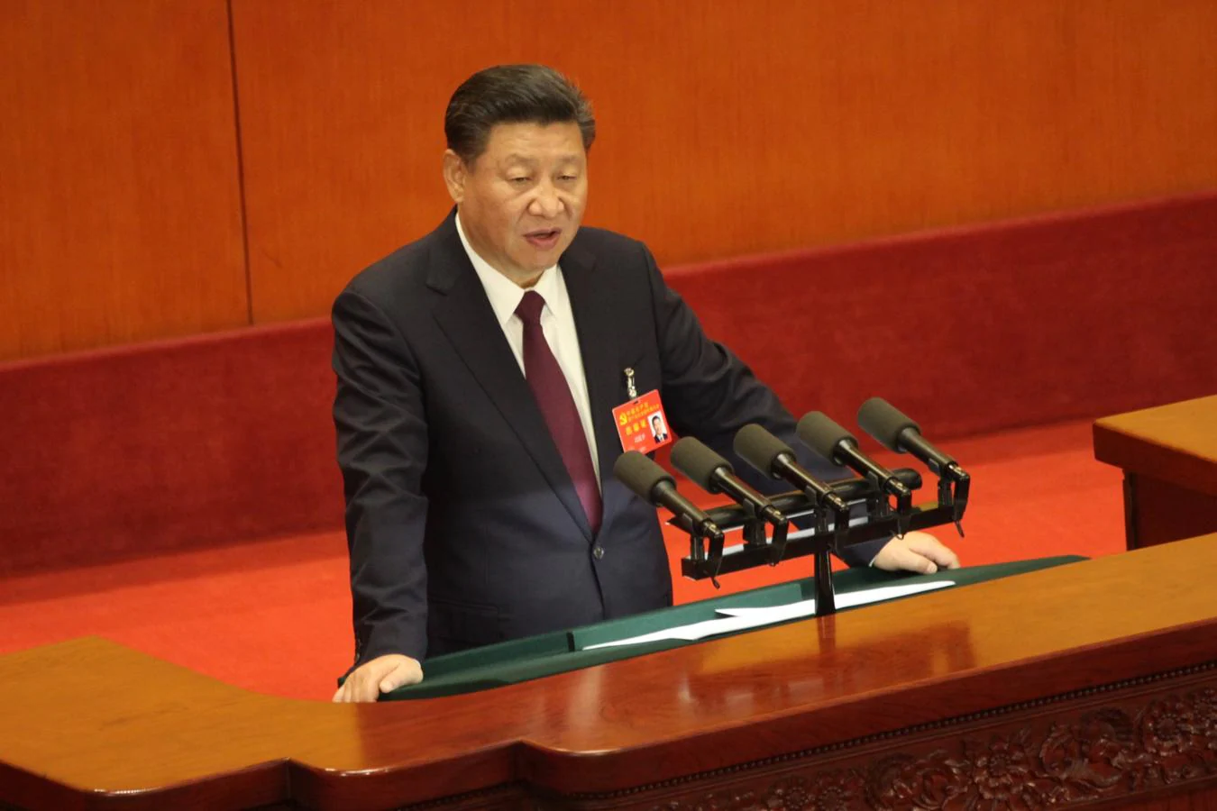 El presidente de China, Xi Jinping, pronunciando su discurso de apertura del XIX Congreso del Partido Comunista, que duró tres horas y media. 