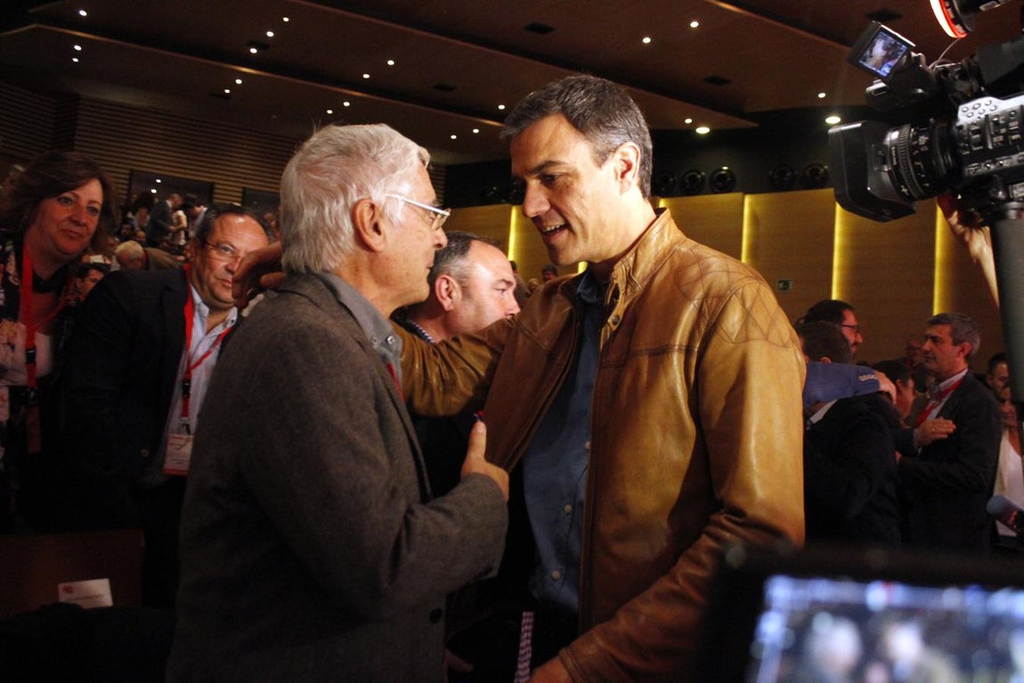 La inauguración del XI Congreso Regional del PSOE, en imágenes