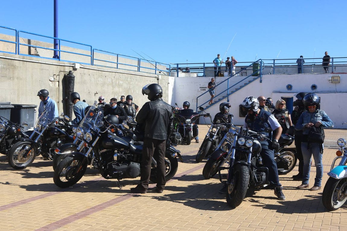 Concentración de Harley Davidson en Cádiz