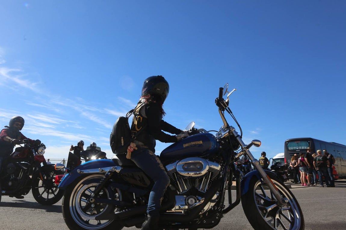 Concentración de Harley Davidson en Cádiz