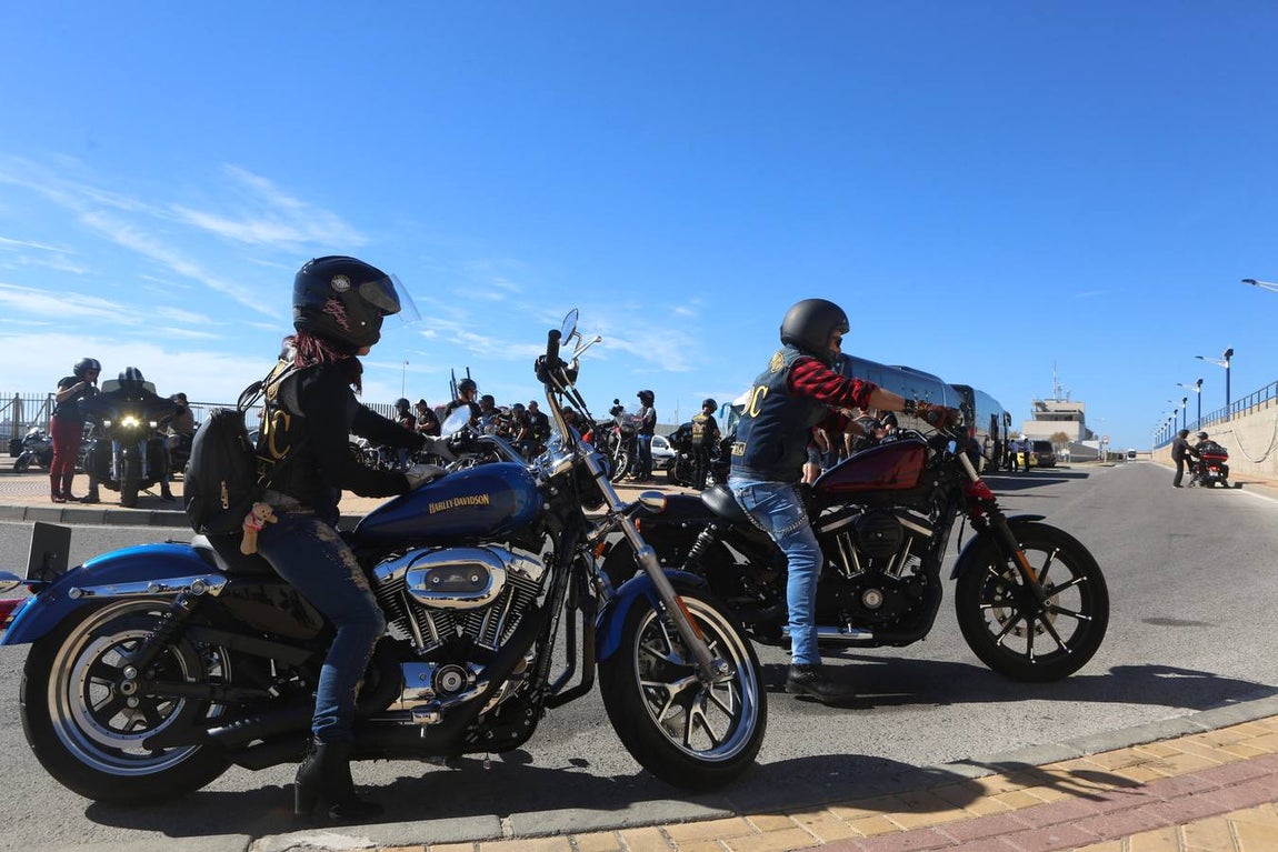 Concentración de Harley Davidson en Cádiz