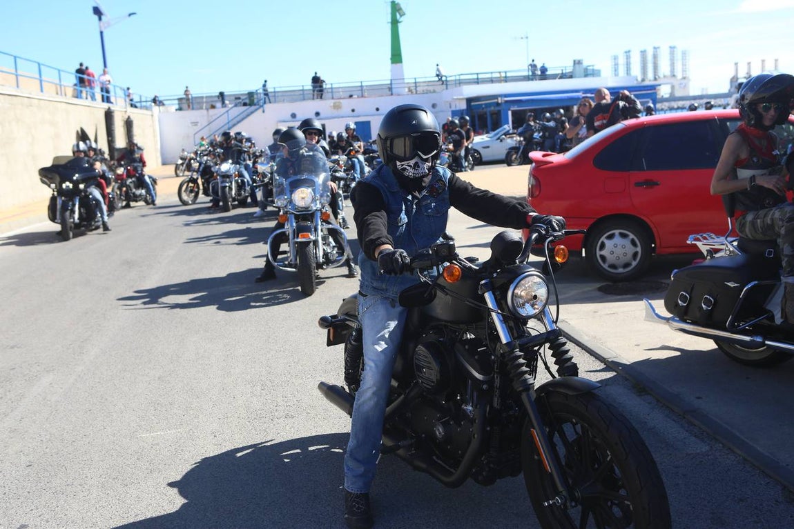 Concentración de Harley Davidson en Cádiz