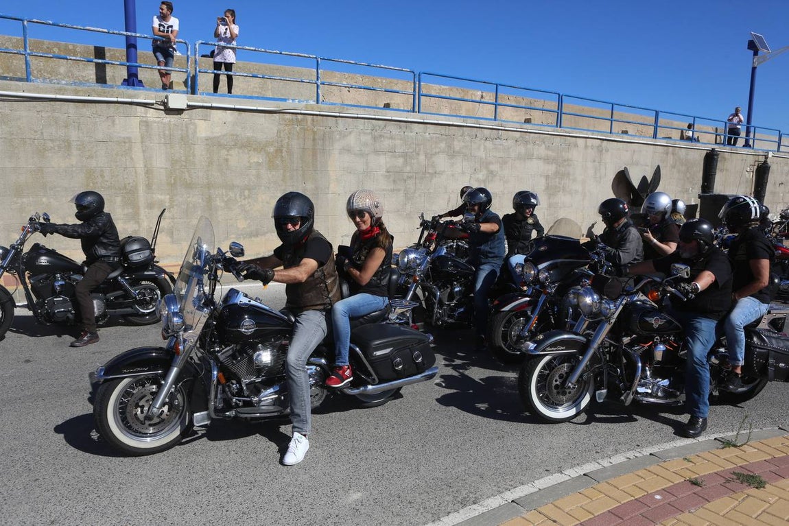 Concentración de Harley Davidson en Cádiz