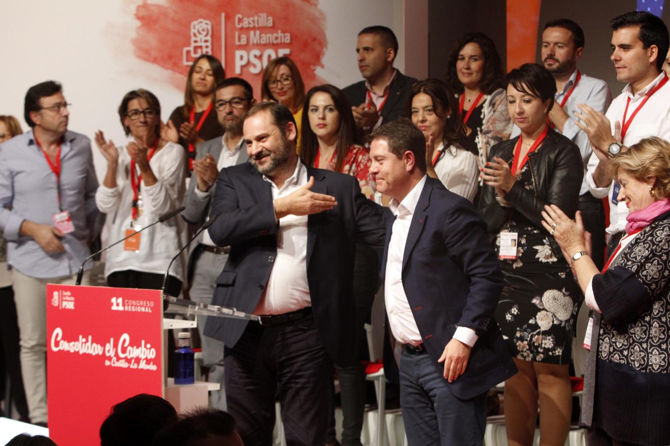 La clausura del Congreso regional del PSOE, en imágenes