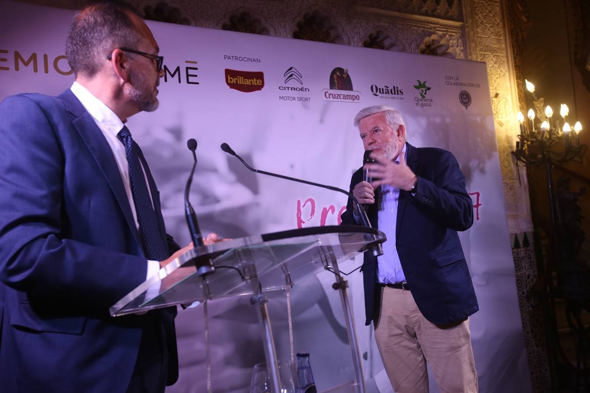 Los premiados recogen su galardón y agradecen el reconocimiento