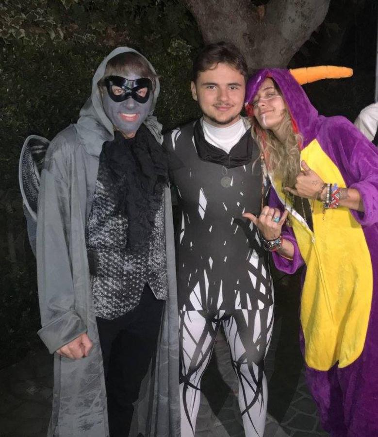 Los hijos de Michael Jackson, Paris y Prince. 