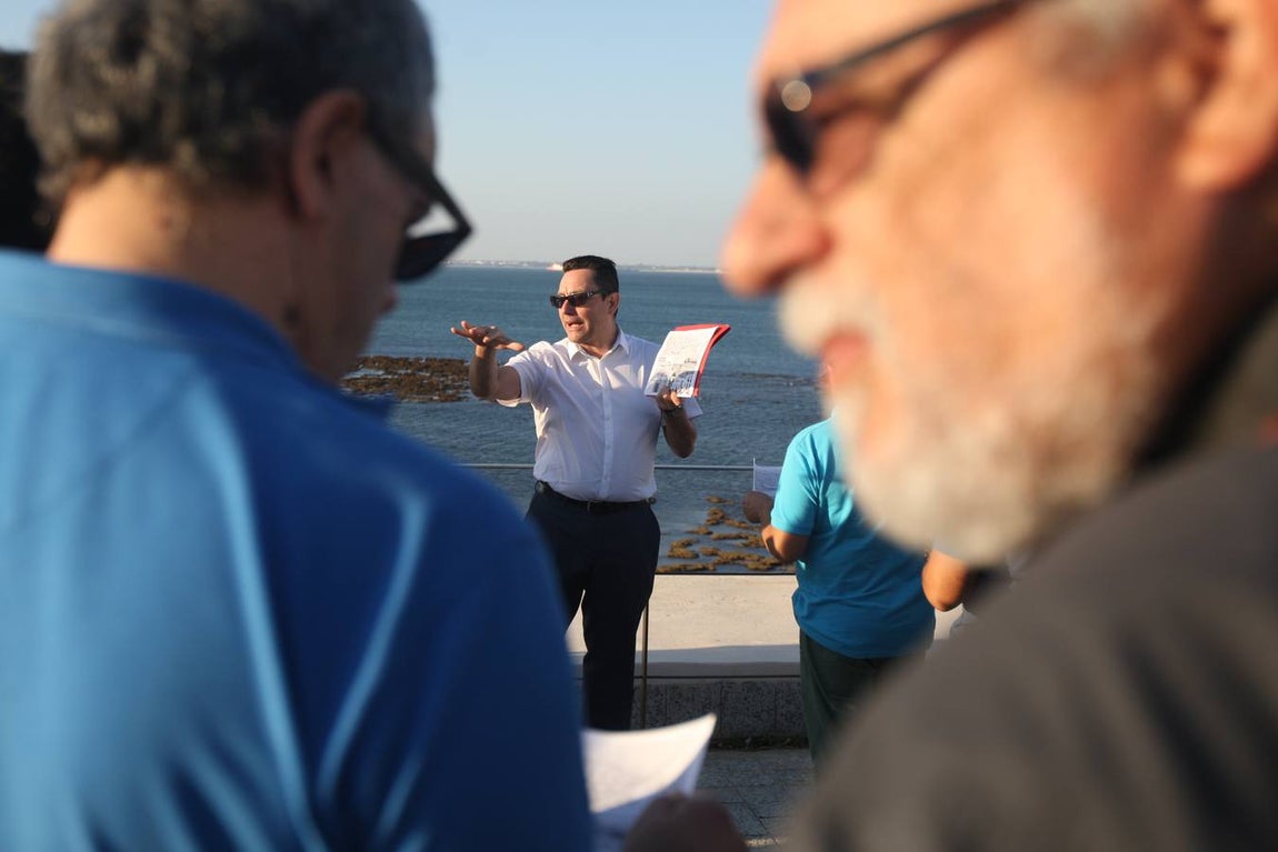 Fotos: Ruta guiada por los lugares del maremoto del Cádiz