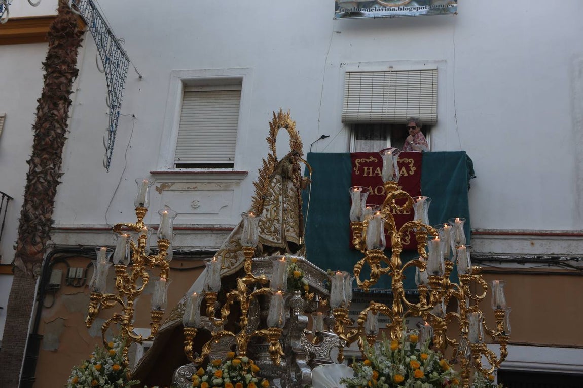 La procesión de la Virgen de La Palma de Cádiz, en imágenes
