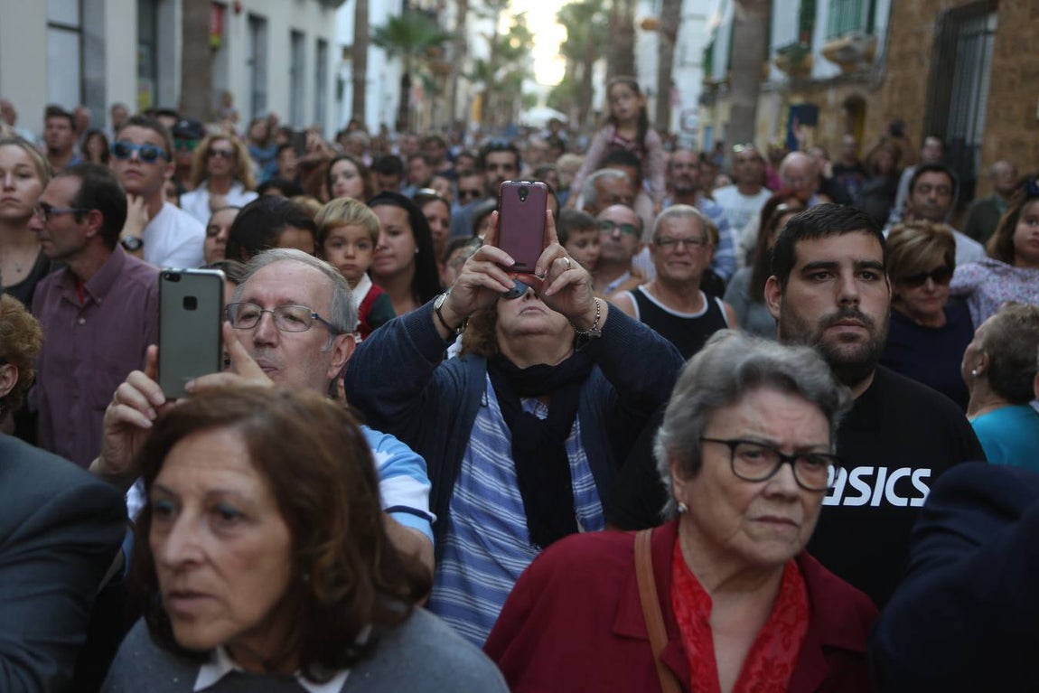 La procesión de la Virgen de La Palma de Cádiz, en imágenes