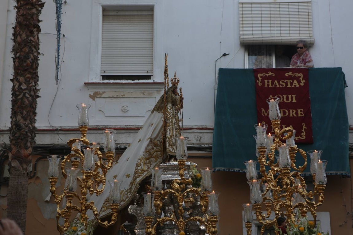 La procesión de la Virgen de La Palma de Cádiz, en imágenes