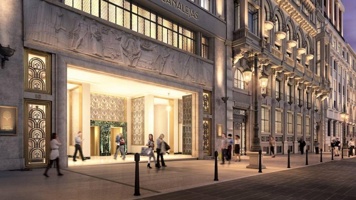 2.. El acceso a la galería comercial