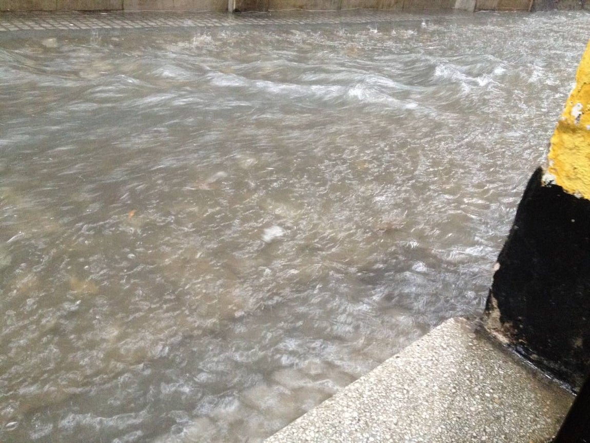 El temporal inunda también la capital