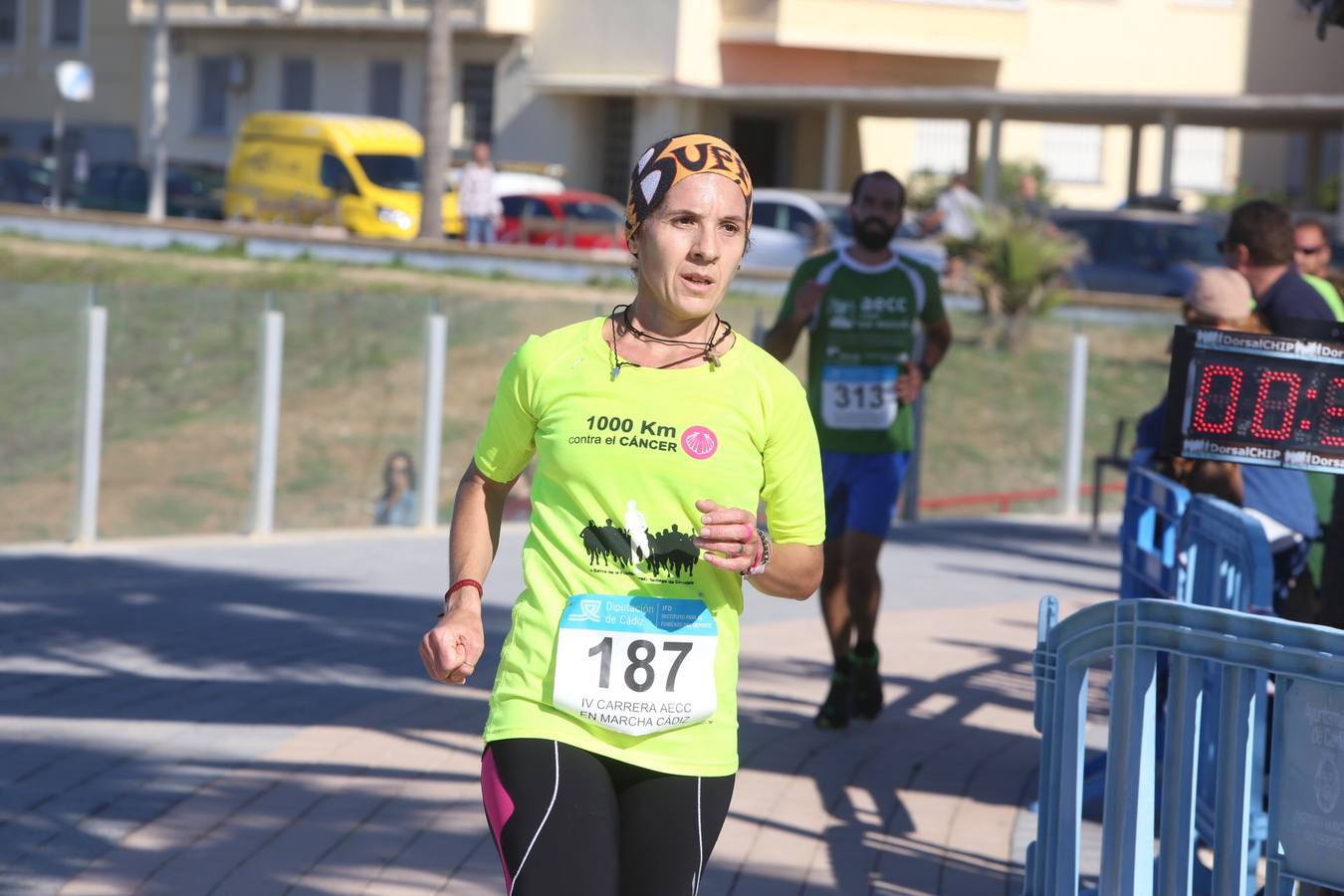 Búscate en la IV Carrera contra el cáncer de Cádiz (I)