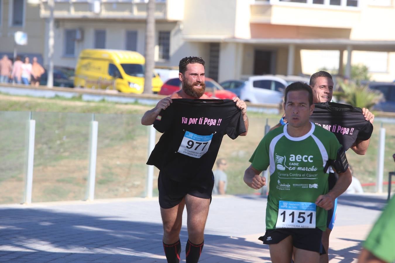 Búscate en la IV Carrera contra el cáncer de Cádiz (I)