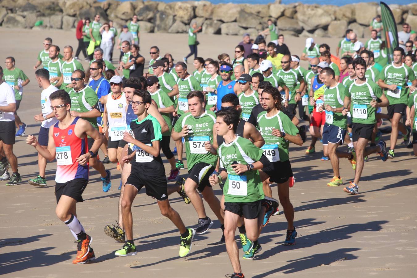 Búscate en la IV Carrera contra el cáncer de Cádiz (I)