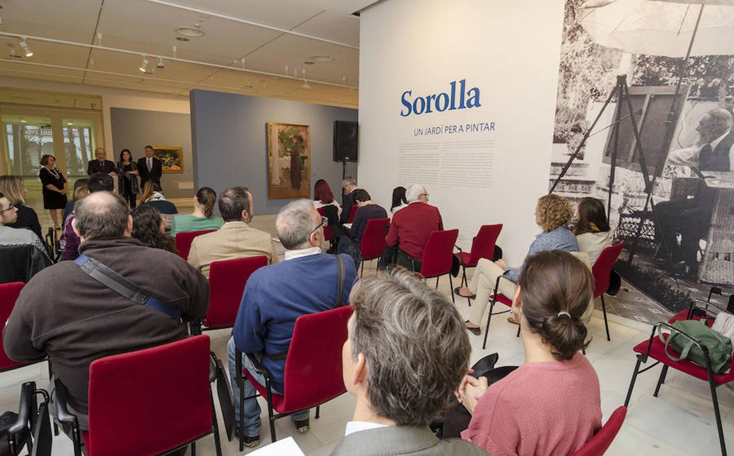 «Sorolla. Un jardín para pintar». Comisariada por Consuelo Luca de Tena, directora del Museo Sorolla, con el co-comisariado de María López y Ana Luengo, la exposición está integrada por más de 120 obras entre óleos, bocetos, dibujos, esculturas, azulejos y fotografías.