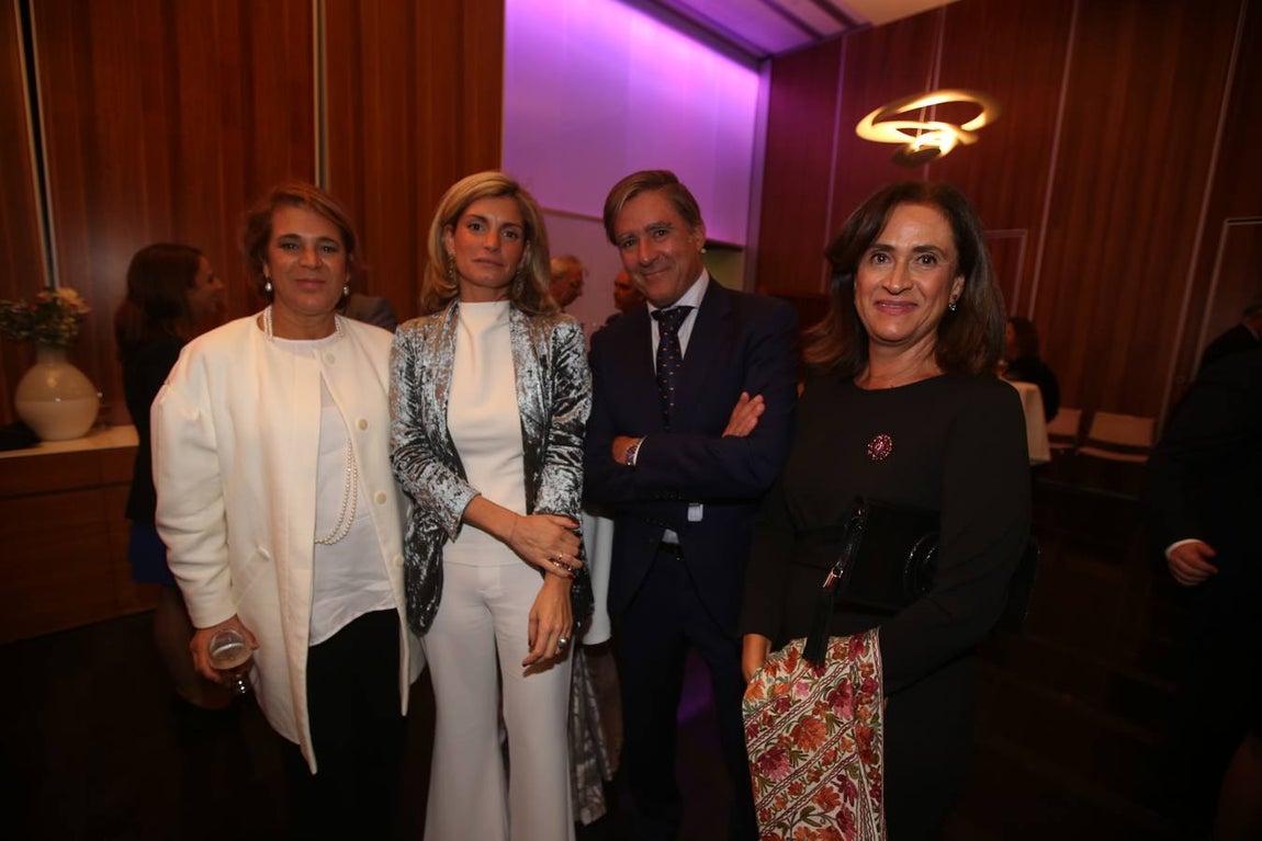 Marta Dodero, Cristina Santos, Manuel Estrella y Andrea Mejías. 