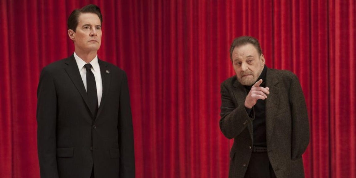 El agente Cooper, de 'Twin Peaks'. El regreso de 'Twin Peaks' en 2017 ha hecho que el agente Dale Cooper vuelva a nuestras vidas pero con un estilo actualizado. Ahora son los trajes y corbatas todo en color negro los que ocupan su armario.