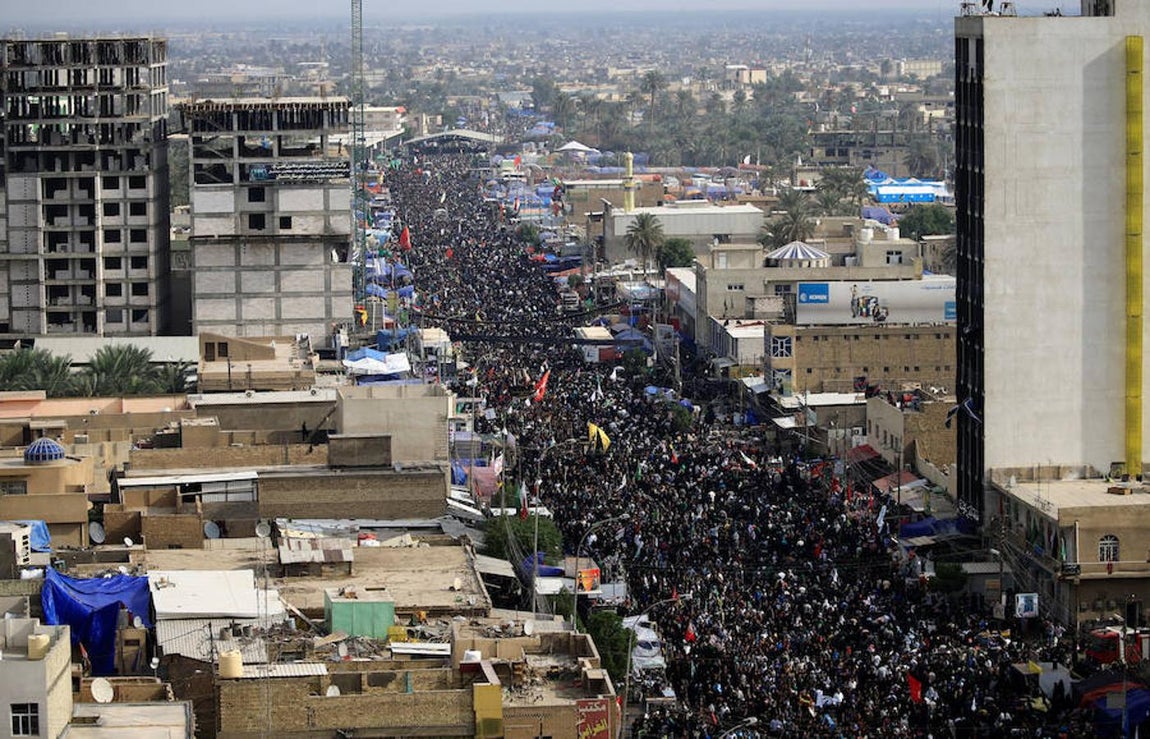Cientos de miles de personas acuden a Kerbala. 