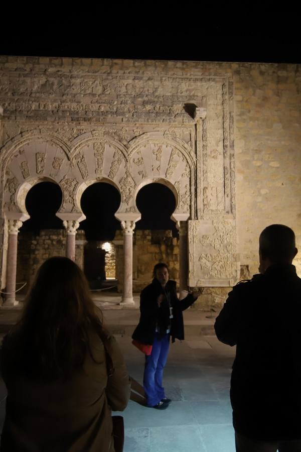 La primera visita nocturna a Medina Azahara, en imágenes
