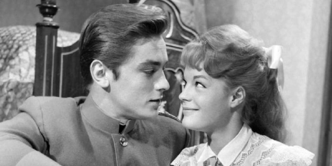 La seductora actriz austriaca Romy Schneider fue una de sus primeras parejas. Fueron cinco años de pasión de un noviazgo que nunca contó con el beneplácito de la madre de la intérprete. Se conocieron en un aeropuerto, el día antes de rodar su primera película juntos y se enamoraron al instante. Un buen día, Delon la abandonó por la modelo holandesa Nico, con la que tuvo su primer hijo, Christian Aaron Boulogne. Pese a todo mantuvieron una estrecha amistad hasta que Schneider falleció tras sufrir un paro cardíaco. 