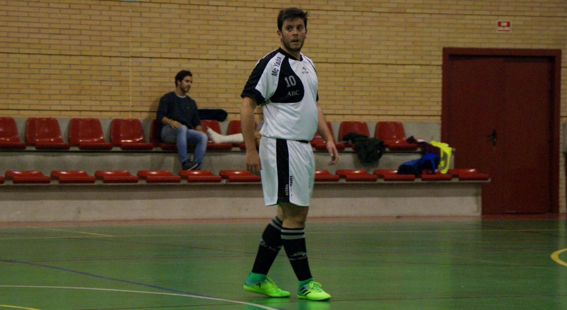 Las mejores imágenes del partido de fútbol sala entre Jesús María y BVM Irlandesas