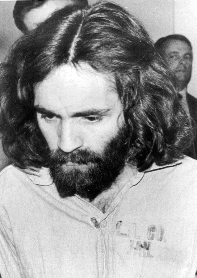 Charles Manson fue condenado a cadena perpetua por ser el «autor intelectual» de siete asesinatos. 