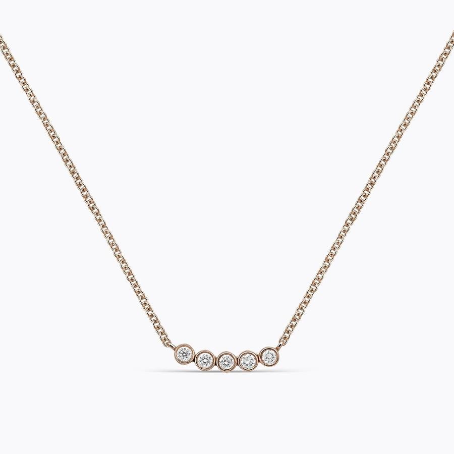 Colgante de oro rosa. Fabricado en oro rosa con diamantes talla brillante