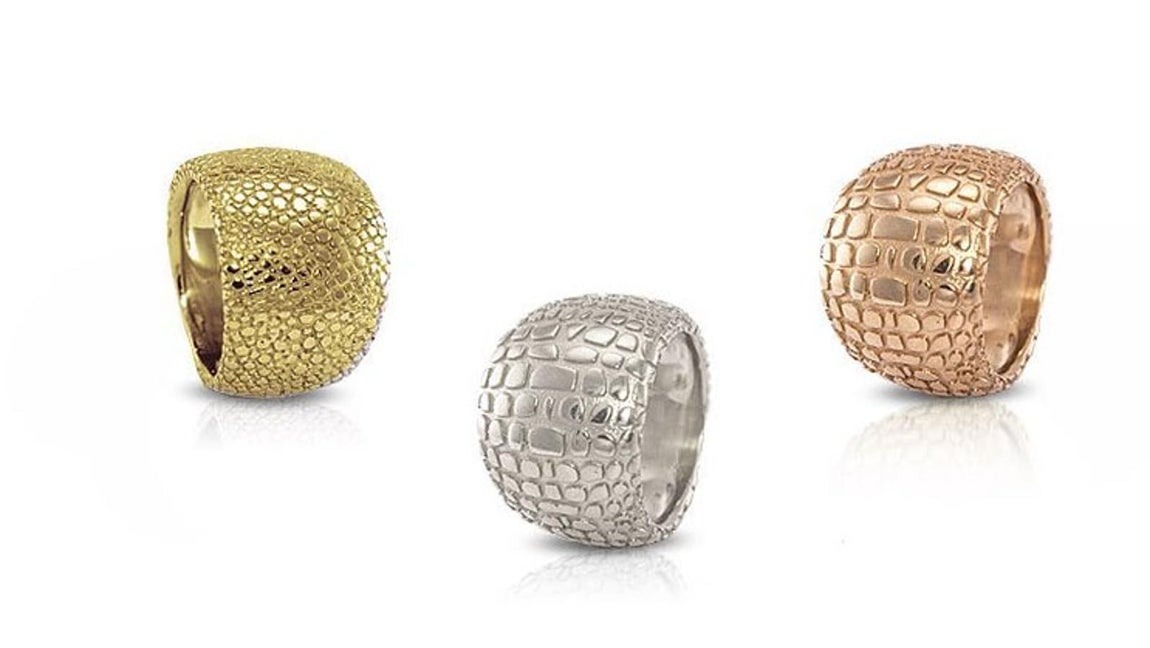 Colección Skin. Estas tres sortijas están realizadas en oro amarillo, blanco y rosa