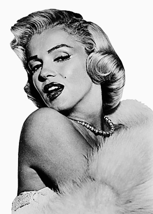 Labios. El color de la resina, rojo y brillante, se inspira en el intenso pintalabios creado especialmente para la actriz