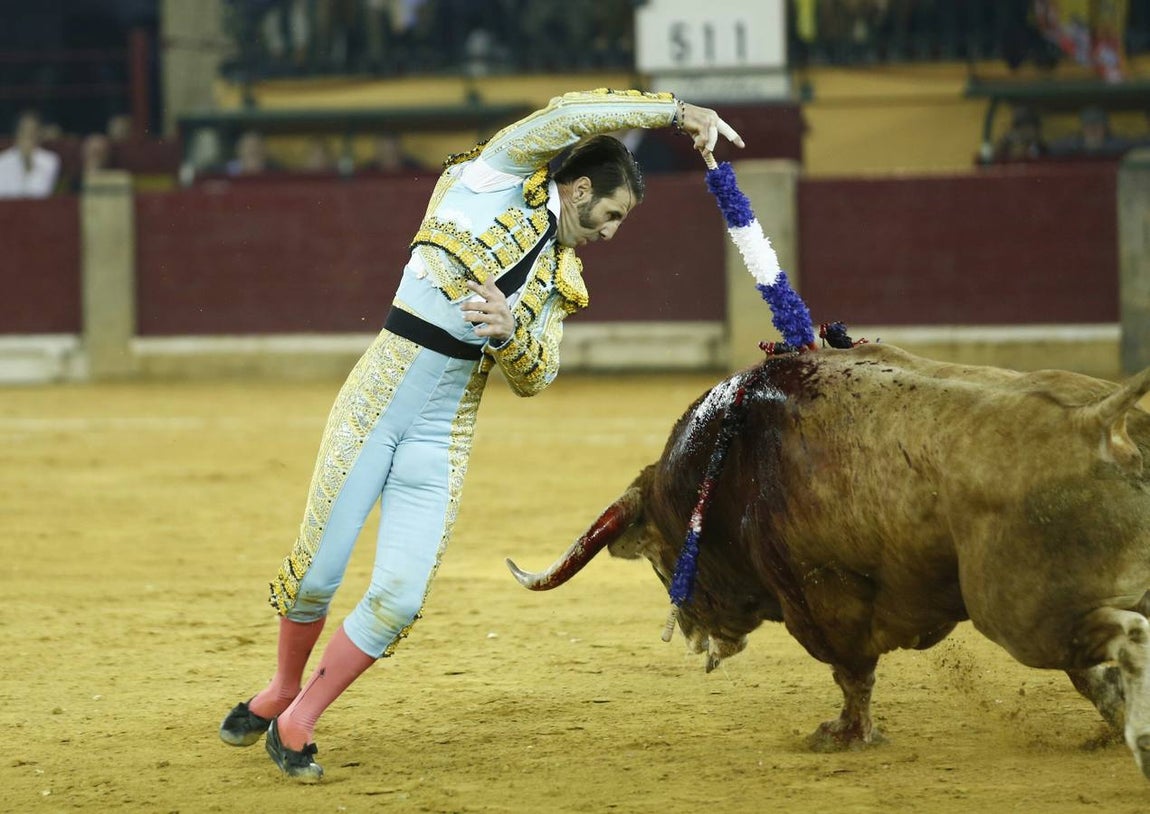 Los triunfos y las cornadas de Padilla, en imágenes