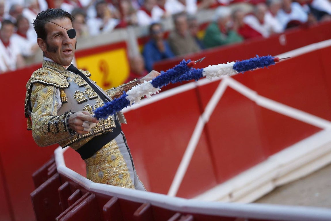 Los triunfos y las cornadas de Padilla, en imágenes